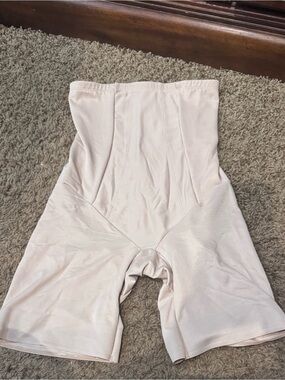 Miraclesuit High-Waist Nude Shaping Shorts - Sleek Waist Control; Size Large